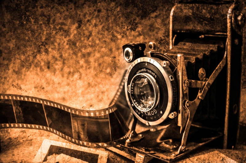 photographe-TRIGANCE-min_light-wood-night-camera-photography-vintage-1245236-pxhere.com